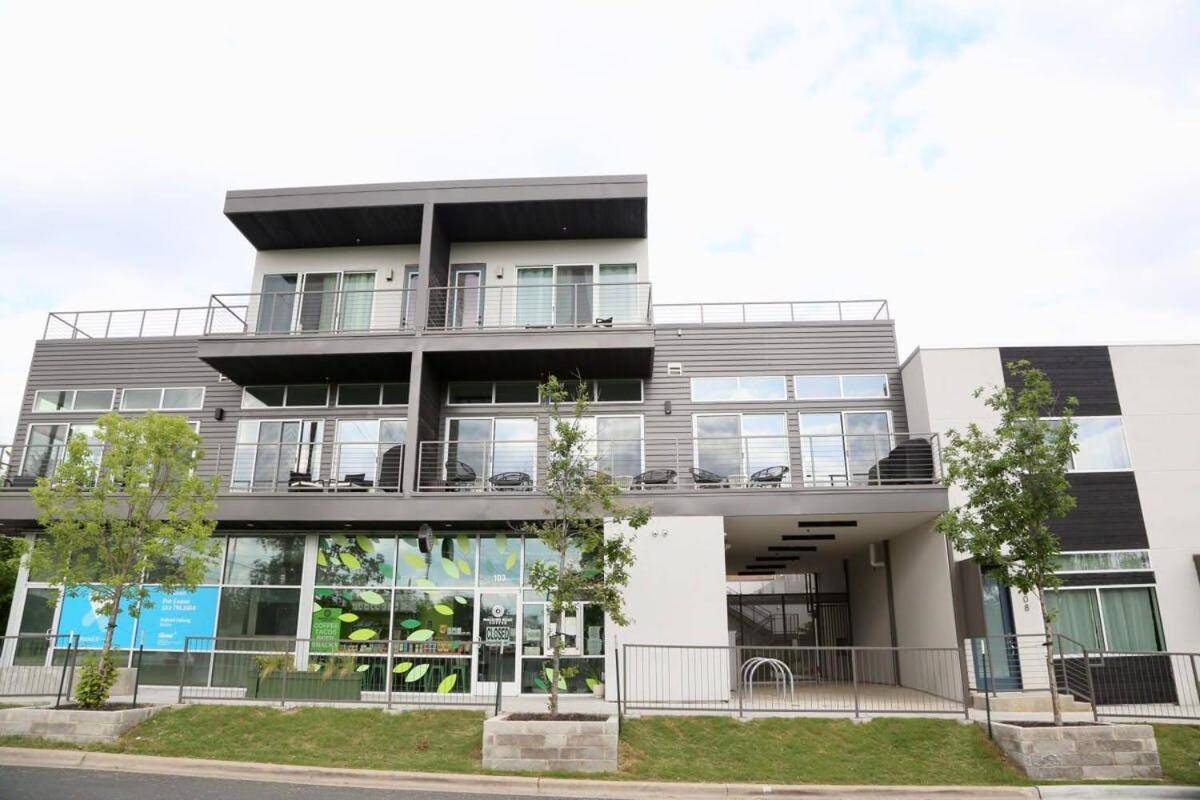Downtown Luxury Condo: Urban Retreat with On-Site Dining Austin Exterior photo