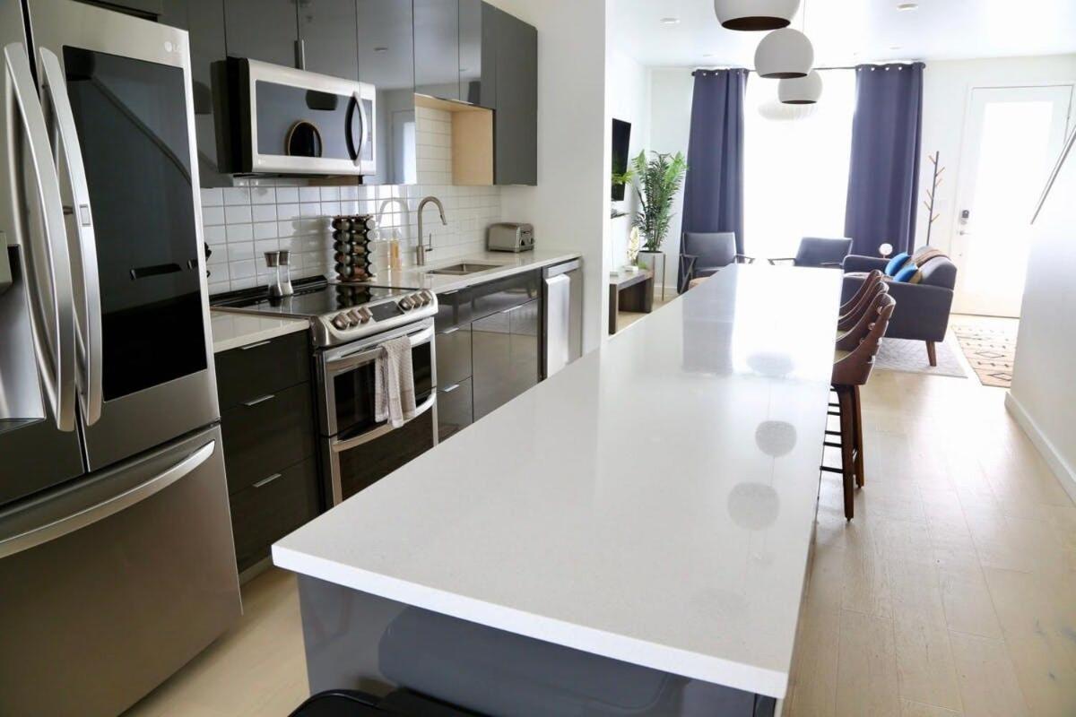 Downtown Luxury Condo: Urban Retreat with On-Site Dining Austin Exterior photo