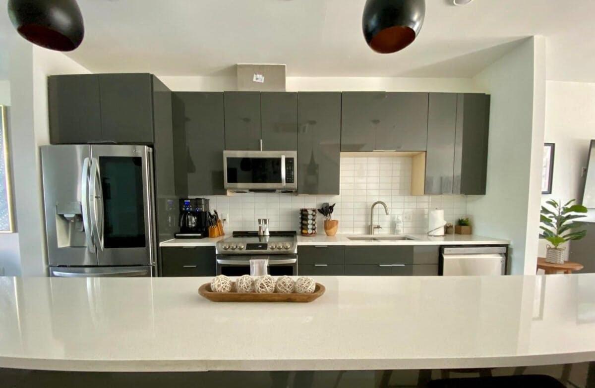 Downtown Luxury Condo: Urban Retreat with On-Site Dining Austin Exterior photo