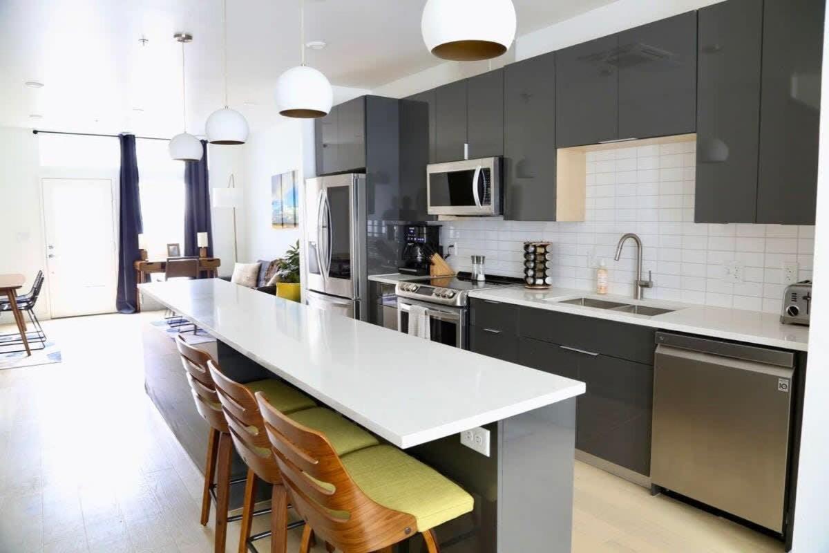 Downtown Luxury Condo: Urban Retreat with On-Site Dining Austin Exterior photo