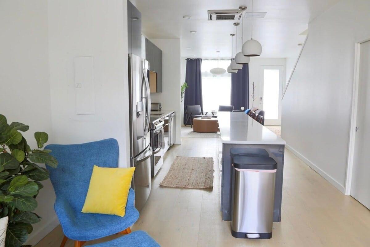 Downtown Luxury Condo: Urban Retreat with On-Site Dining Austin Exterior photo