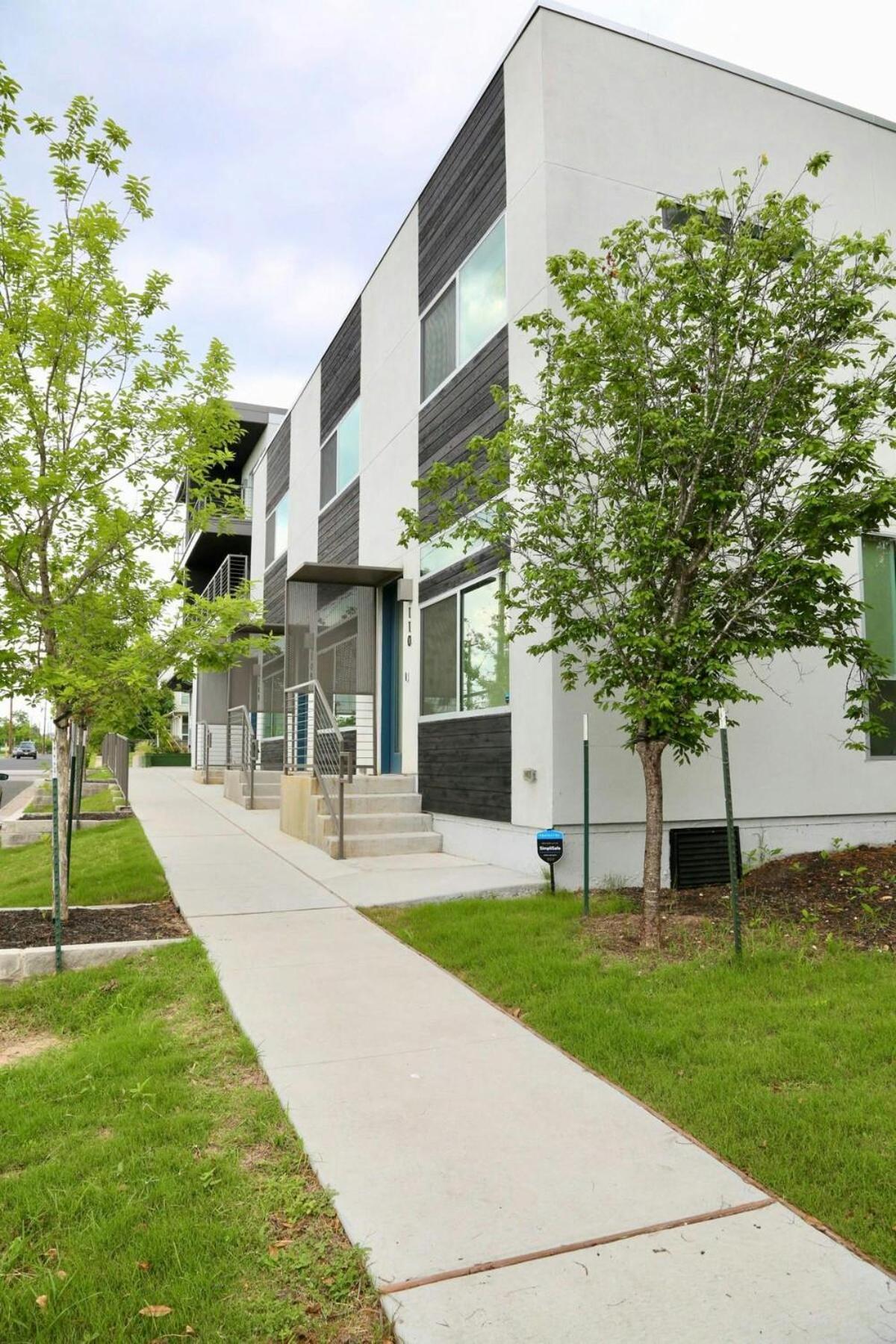 Downtown Luxury Condo: Urban Retreat with On-Site Dining Austin Exterior photo
